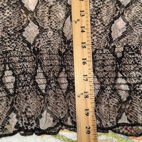 Wild Love large pullover sheer snakeskin long sleeve cropped top elastic waist - Picture 7 of 10
